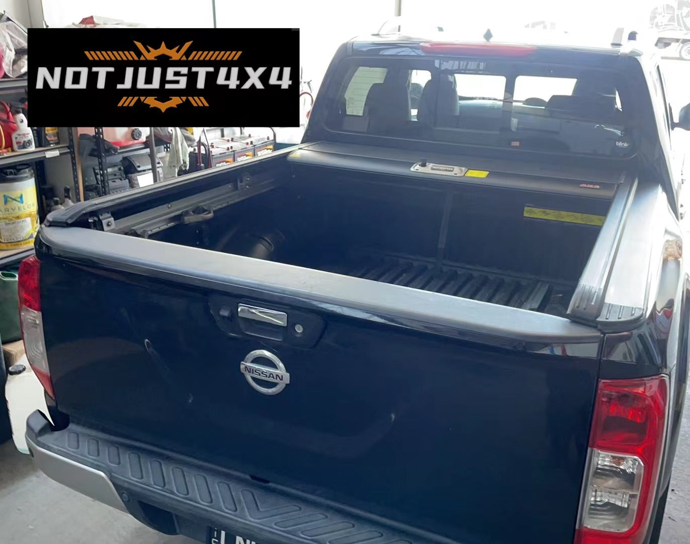 Manual Roller Shutter for Nissan Navara (2016-2024)