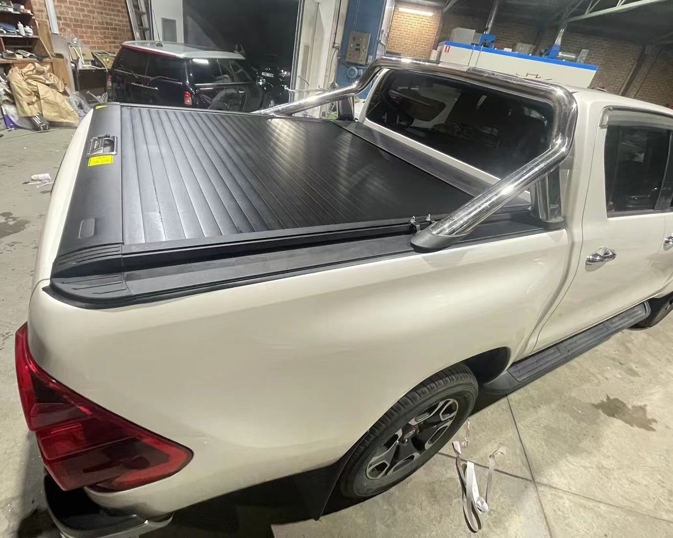 Manual Roller Shutter for Toyota Hilux(2015-2025)