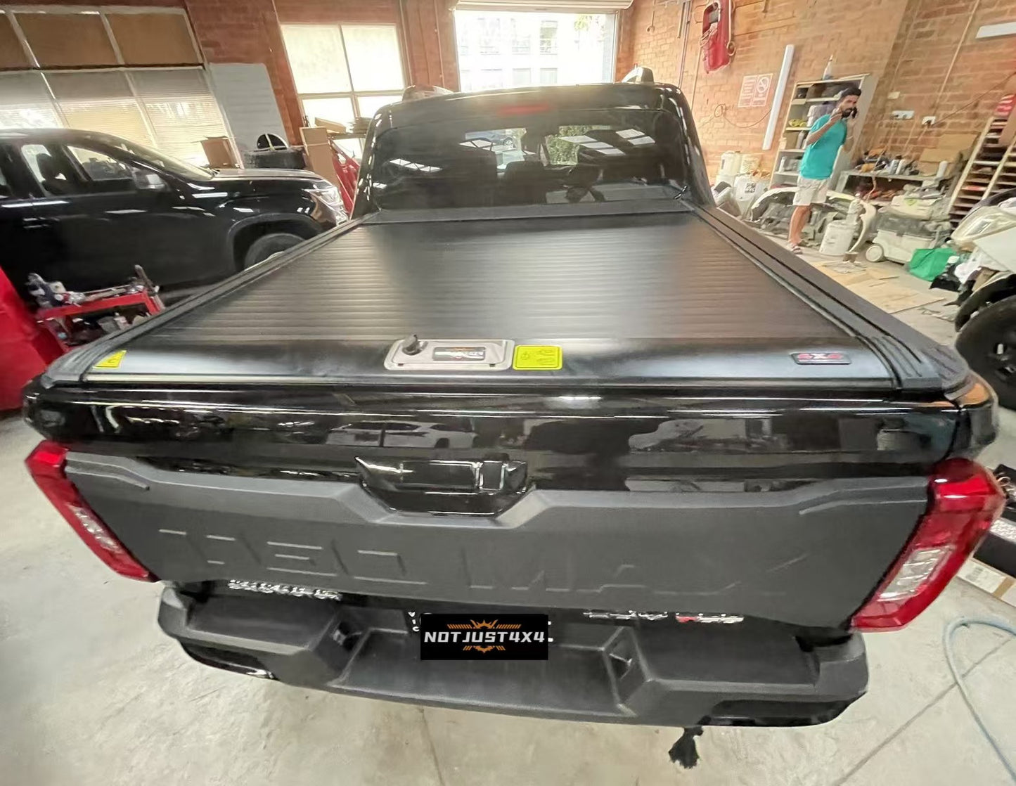 Manual Roller Cover for LDV T60 Max (Long tub model)