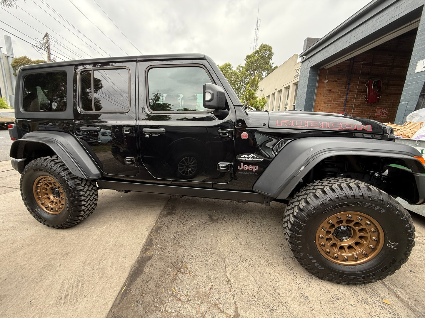 Jeep JL Wrangler Electric Side Step (4 doors)